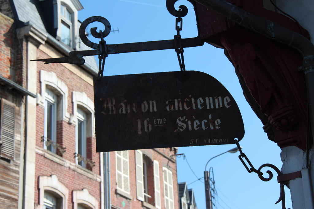 Les Capucines Bed & Breakfast Abbeville Exterior foto