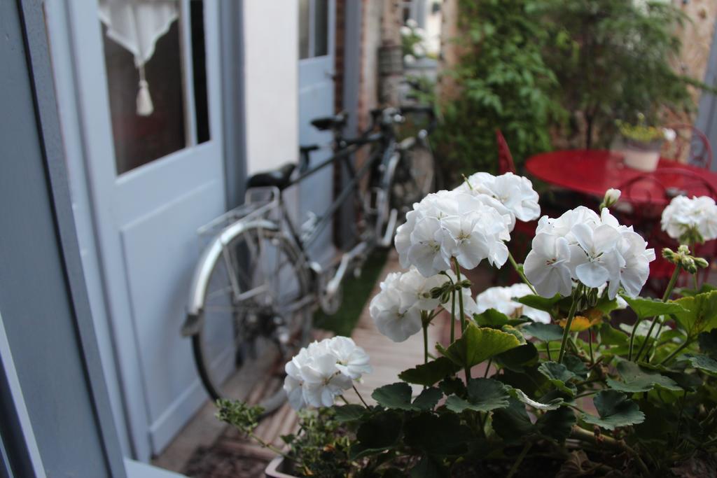 Les Capucines Bed & Breakfast Abbeville Exterior foto