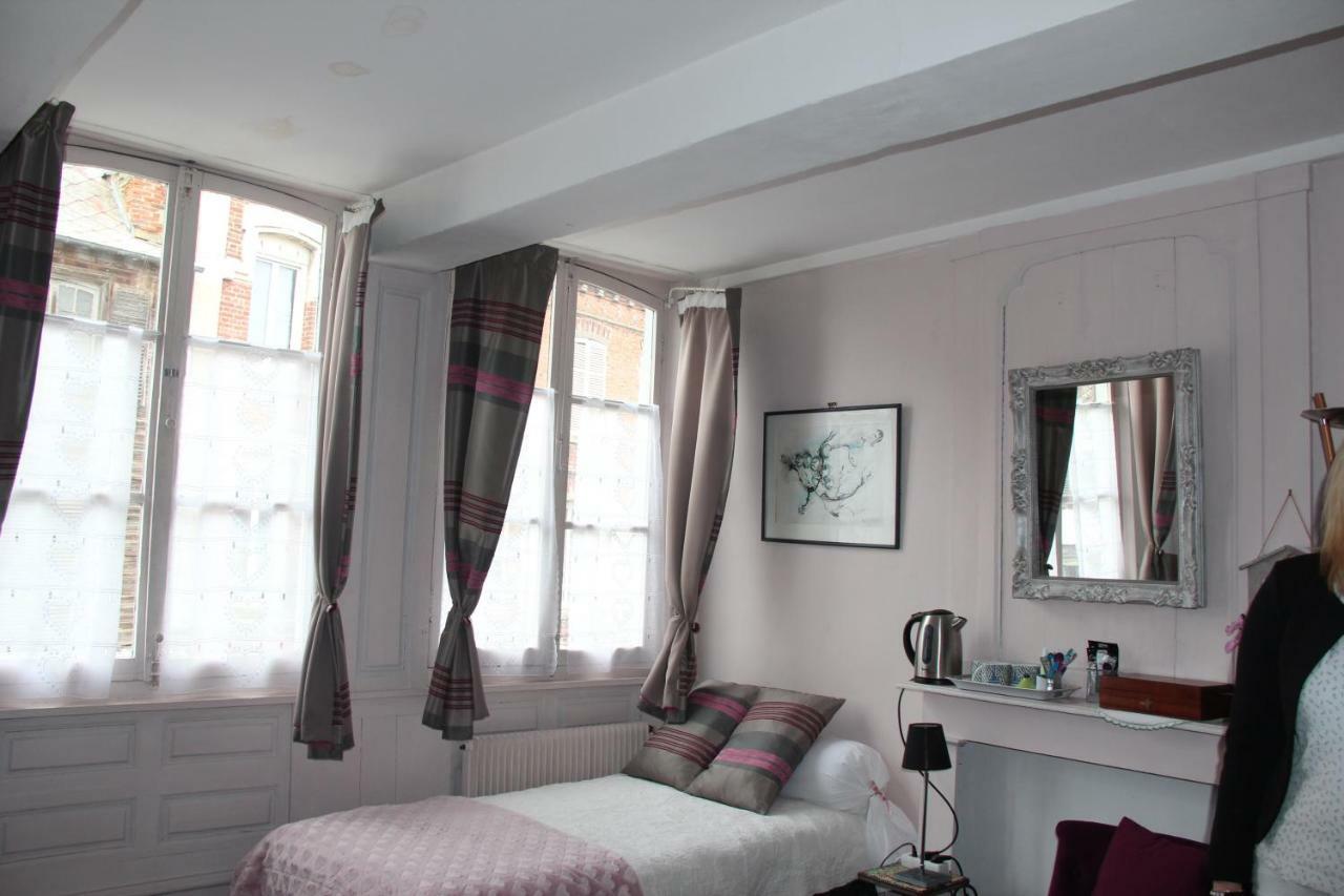 Les Capucines Bed & Breakfast Abbeville Exterior foto